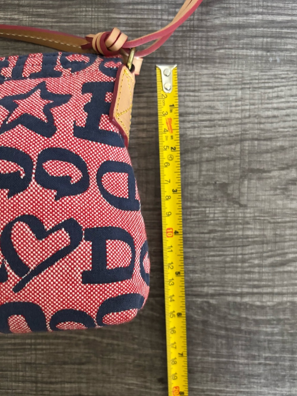 Y2K-era Dooney & Bourke Crayon Graffiti Hearts & Stars Pouchette Crossbody Bag - Picture 13 of 15
